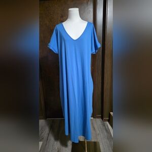 Elegant Blue Women's Nightgown With Pockets
